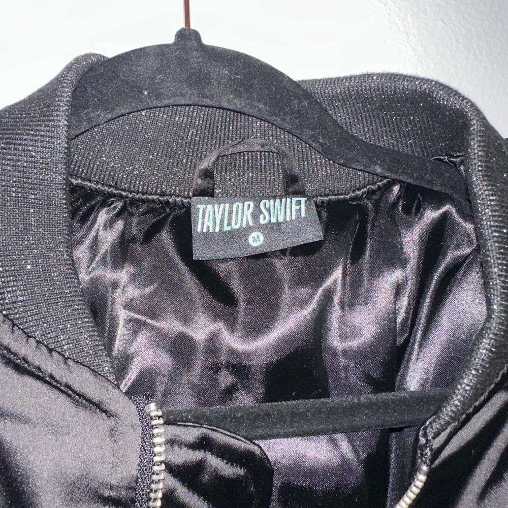 NWOT Taylor Swift TLOAS Wish List Embroidered Satin Black Bomber Jacket Size M - Picture 5 of 6